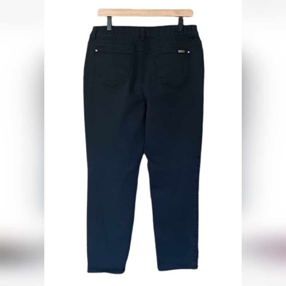 CHICO'S So Slimming Black Ankle Jeans Like New - Picture 6 of 10